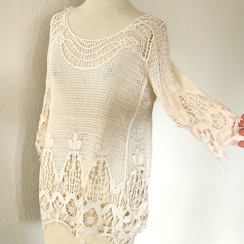 Daily Special Cream Crochet 3/4 Sleeve Top Medium